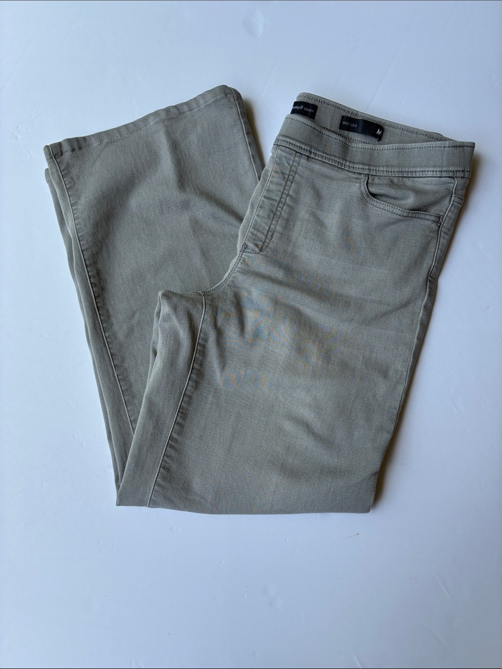 High-Rise Wide Leg Jeans in Gray